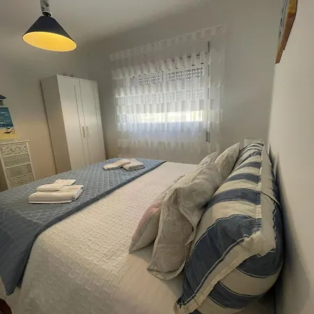 Spacious With Sea View In - 120 M², Fireplace * Nazaré