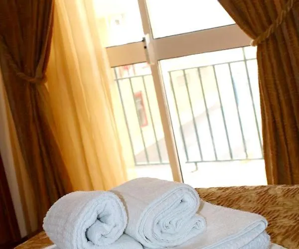 Spacious With Sea View In - 120 M², Fireplace * Nazaré